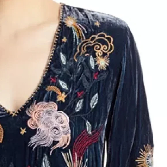 Johnny Was heavily embroidered Selah Velvet Kimono Sleeve Top In Jasper NWT RARE - Picture 12 of 16